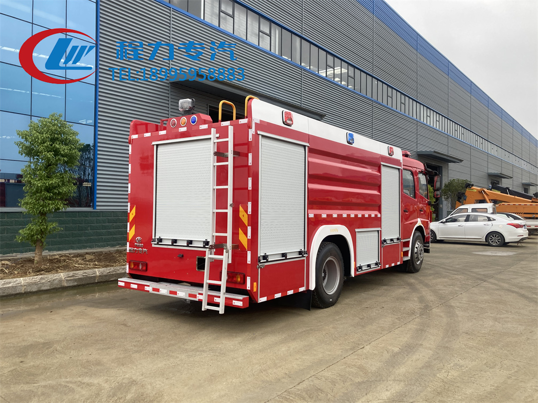 東風(fēng)7.7噸水罐/泡沫消防車